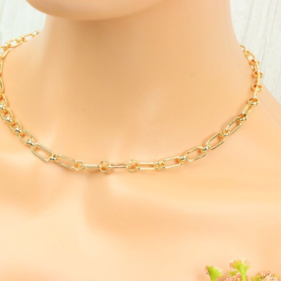 "Minimalist & Elegant Necklace Chain – Perfect for Women & Girls | UNVRC1546 - Picture 2 of 10